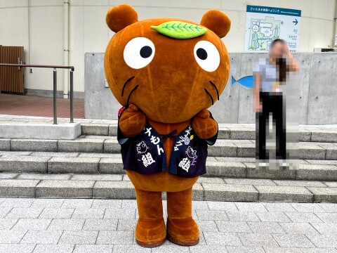 【ゆるキャラ】埼玉県羽生市の「ムジナもん」＠さいたま水族館【世界キャラクターさみっとin羽生2024 カウントダウンイベント】