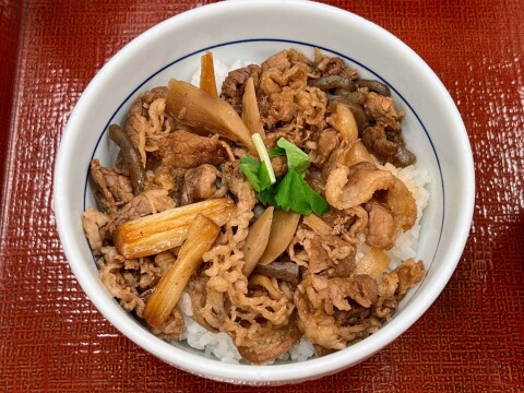 【なか卯】定番の「牛すき丼」（2024年6月）