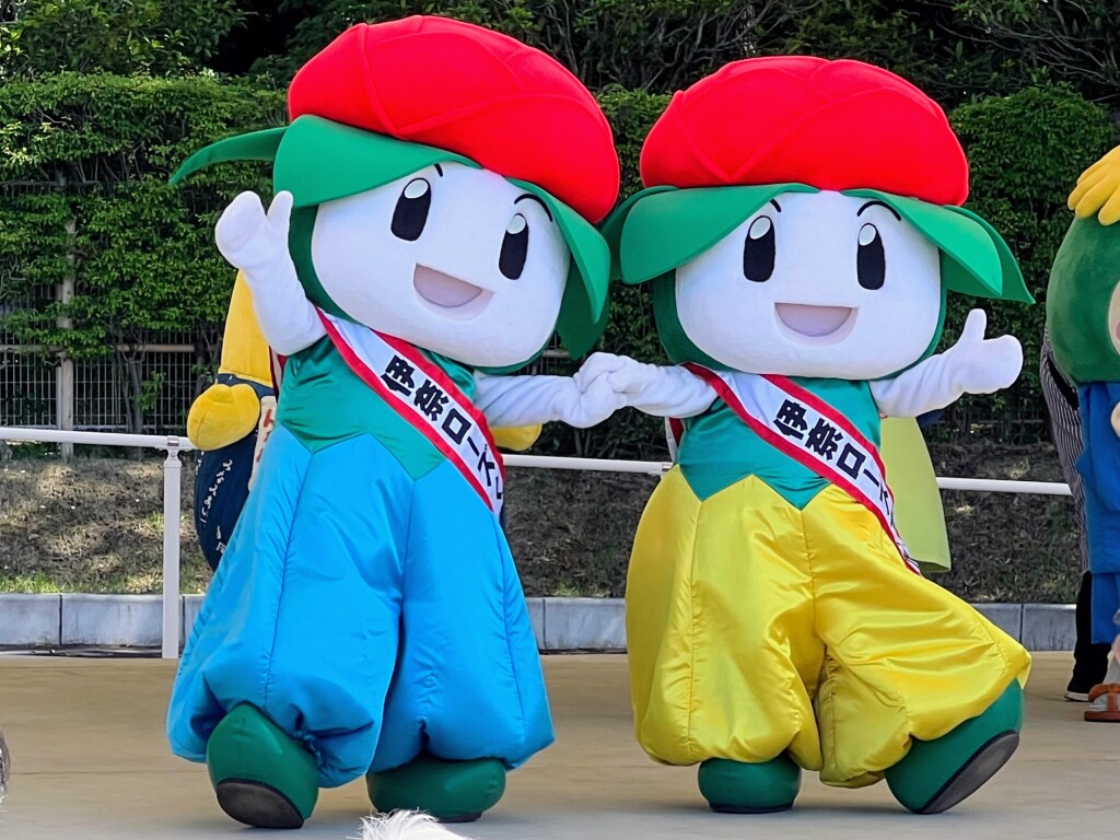 【ゆるキャラ】埼玉県伊奈町の「伊奈ローズちゃん」「伊奈ローズくん」 2025年5月撮影【伊奈町バラ園 2025バラまつり】