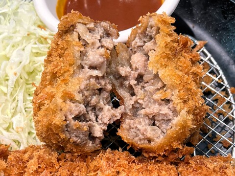 【松のや】「国産 黒毛和牛入りメンチかつ」（2024年10月）【期間限定】