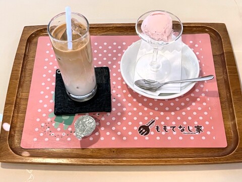 【ももてなし家】「大山白バラ牛乳のカフェオレ」と「ミニジェラート」（2023年4月）【ご当地ドリンク＆デザート】
