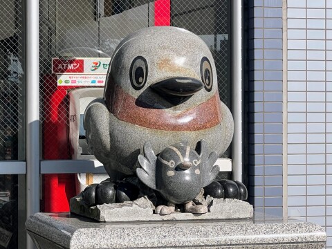 【ゆるキャラ】埼玉県三郷市のキャラクター「かいちゃん＆つぶちゃん」石像（2025年8月）【三郷中央駅前】