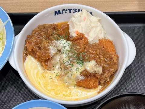 【松のや】「オニオンチーズチキンももかつ定食」（2026年1月）【過去の限定メニュー】
