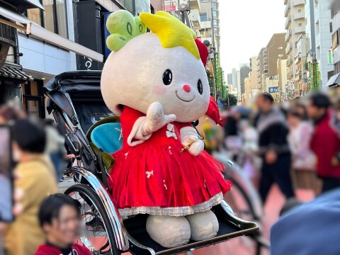 【ゆるキャラ】岩手県陸前高田市のゆめ大使「たかたのゆめちゃん」（2024年12月）【浅草オレンジ通りクリスマスフェア2024】