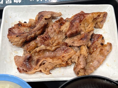 【松屋】量も質もグレードアップ中。増量キャンペーン中の「カルビ焼肉定食」（2026年2月）【期間限定】