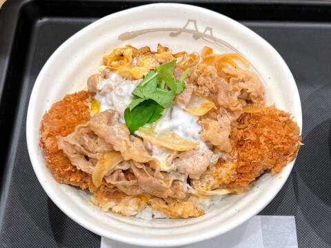 【松屋松のや併設店】「牛めし」のお肉と定番「ロースかつ丼」のコンボ飯。「牛とじロースかつ丼」（2026年2月）【期間限定】