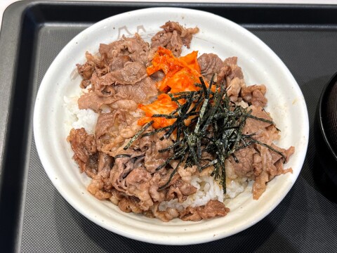 【松屋】「黒毛和牛肉倍盛キムカル丼」（2026年2月）【期間限定】