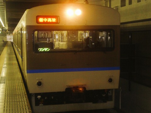 【国鉄115系電車】JR西日本 岡山支社所属 食パン電車：旧岡山更新色・通称カフェオレ色（2008年4月撮影）【岡山県岡山市・JR岡山駅】