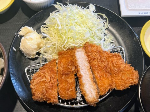 【松のや】「“大麦豚”得朝ロースかつ定食」(2026年4月)【期間限定】