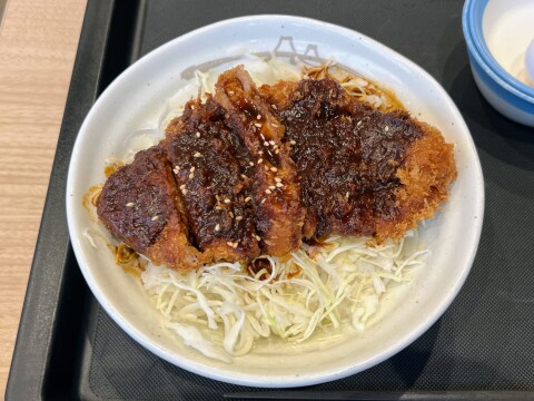 【松のや】 「“大麦豚”味噌ロースかつ丼」(2026年5月撮影)【過去の限定メニュー】