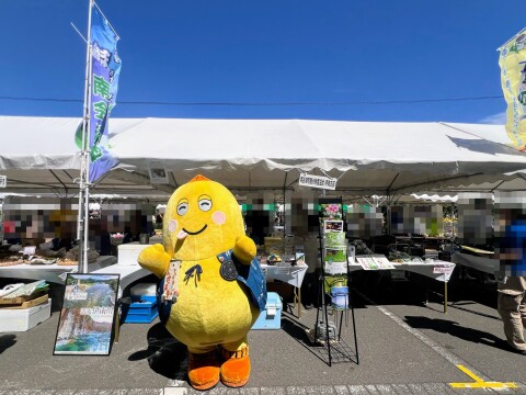 【ゆるキャラ】2026バラまつり：福島県南会津町のキャラクター「んだべぇ」の様子（2026年5月9日）【埼玉県伊奈町/伊奈町制施行記念公園】