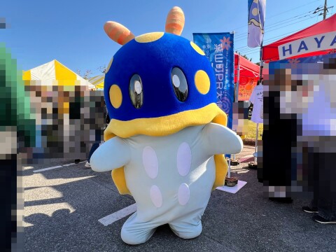【ゆるキャラ】世界キャラクターさみっとin羽生2025：神奈川県葉山町の「海辺の町のミューシー」の様子（2025年11月16日）【埼玉県羽生市/羽生市役所】