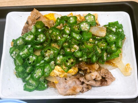 【松屋】「牛肉とおくらのオイスターソース炒め定食」（2026年5月）【店舗限定】