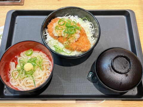 【松のや】「鬼おろしポン酢ロースかつ丼ミニうどんセット」（2026年7月）【期間限定】